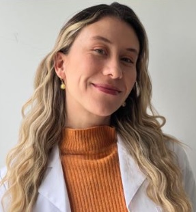 Dolly Echeverría — Especialista en aplicaciones clínicas